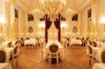 les-grands-buffets-recupera-la-tradicion-culinaria-francesa-en-un-ambiente-de-palacio-rodeado-de-lujo-1