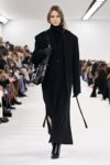 Givenchy fusiona el streetwear americano con el estilo francés en su última colección  presentada en la Paris Fashion Week