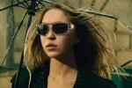 DKNY_SP25_CAMPAIGN_SHOT_08A