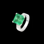 Anillo-en-oro-blanco-con-esmeralda-talla-cuadrada-de-5_58kt-y-diamantes-talla-baguette_Unión-Suiza