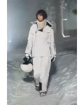 MONCLER GRENOBLE OTOÑO-INVIERNO 2024 SE PRESENTA EN ST. MORITZ003
