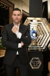 Philipp-Plein-BARCELONA-FASHION-PRESS-eleva-la-Alta-Relojería-con-su-nueva-colección-lanzada-en-“W