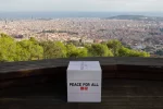 UNIQLO celebra en Barcelona una noche bajo las estrellas para presentar los nuevos diseños de PEACE FOR ALL 4