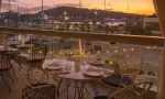 Una noche frente al mar en Velissima para descubrir el nuevo lujo gastronómico del pescado turco en Barcelona